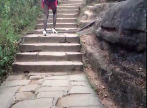 В парке трахает свою жену китаянку